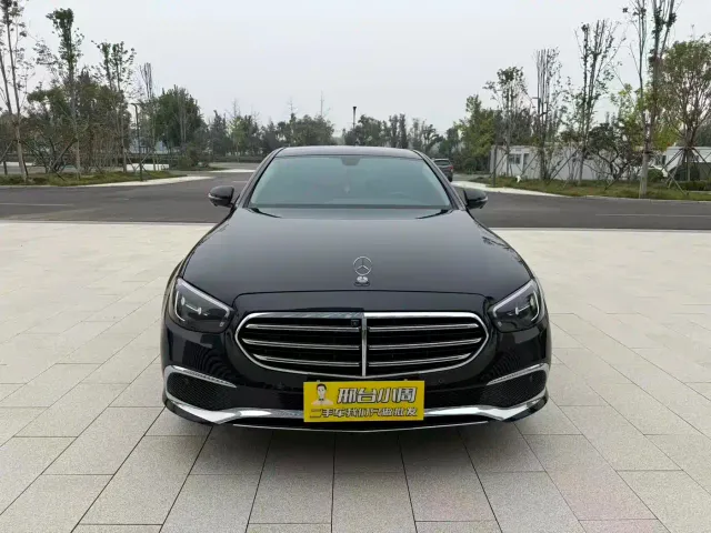 Mercedes-Benz E-Class — Фото автомобиля 2