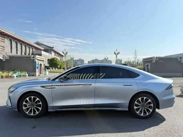 Lincoln Lincoln Z 2022 Model iCool Premium Edition — Фото автомобиля 9