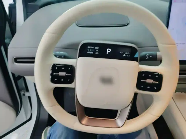 Li Auto i6 — Фото автомобиля 10