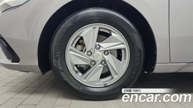 Hyundai Avante CN7 — Фото автомобиля 4