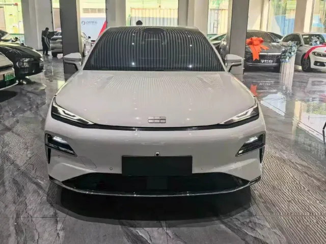 Geely Galaxy Xingyao 8 — Фото автомобиля 2