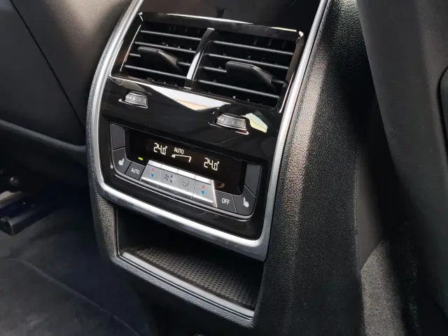 BMW XM — Фото автомобиля 6