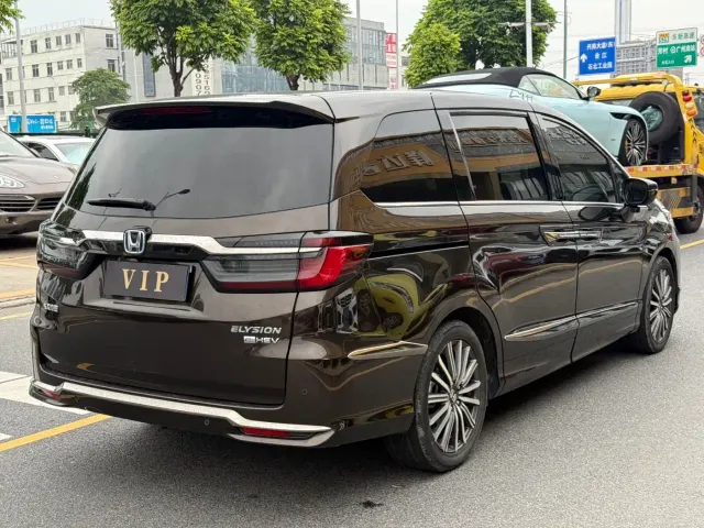 Honda Elysion — Фото автомобиля 7
