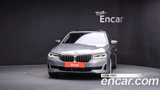 Фотография автомобиля — BMW 5-Series
