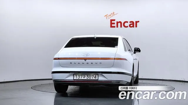 Hyundai Grandeur GN7 — Фото автомобиля 4