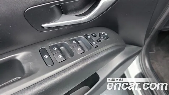 Hyundai Tucson Tucson (NX4) Бензин 1.6 турбо 2WD — Фото автомобиля 28
