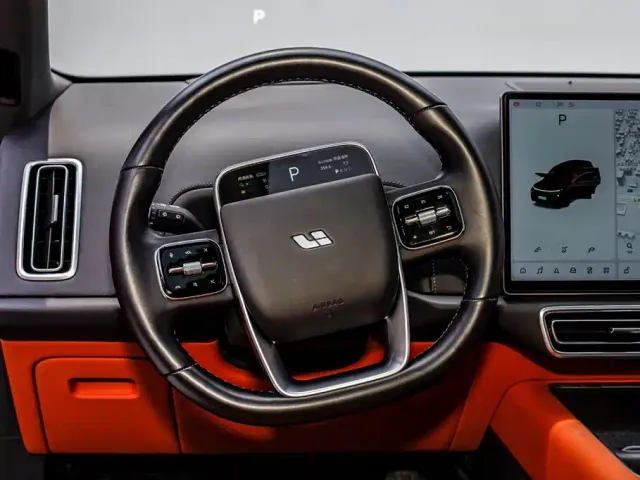 Li Auto Li L8 2023 Pro — Фото автомобиля 18