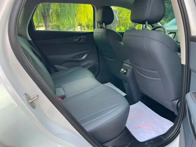 BYD Seal 05 DM-i — Фото автомобиля 11