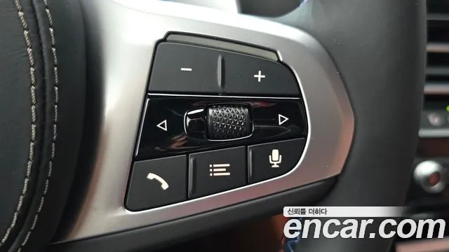 BMW 8 Series G15 — Фото автомобиля 18