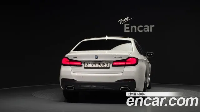 BMW 5-Series 5 серия (G30) 523d xDrive M Sport — Фото автомобиля 4