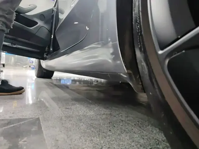 Tesla Model 3 — Фото автомобиля 21