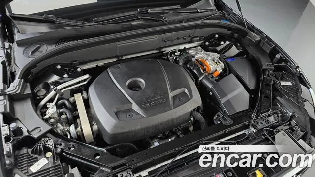 Вольво XC60 — Фото автомобиля 6