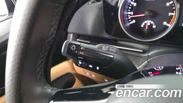 Kia Canival Carnival 4 поколение Бензин 9 мест Prestige — Фото автомобиля 27