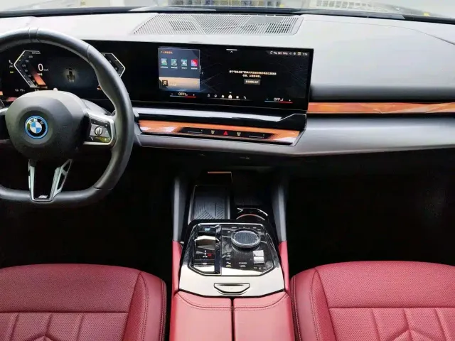 BMW i5 — Фото автомобиля 5