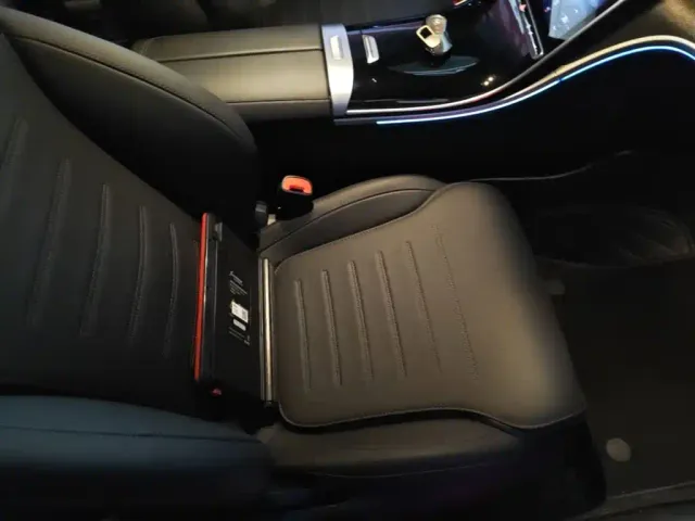 Mercedes-Benz C-Class — Фото автомобиля 24