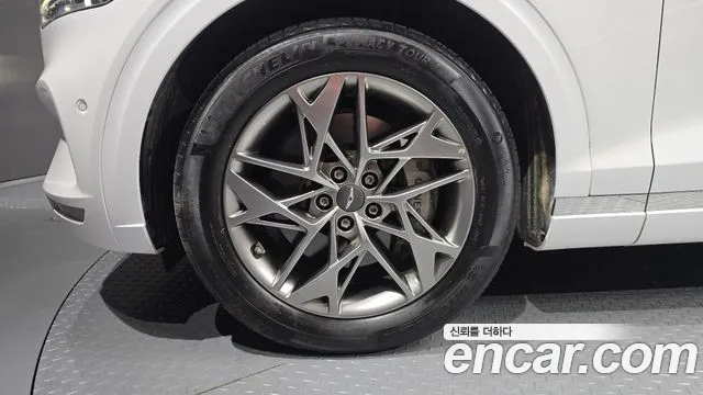 Genesis GV70 — Фото автомобиля 5