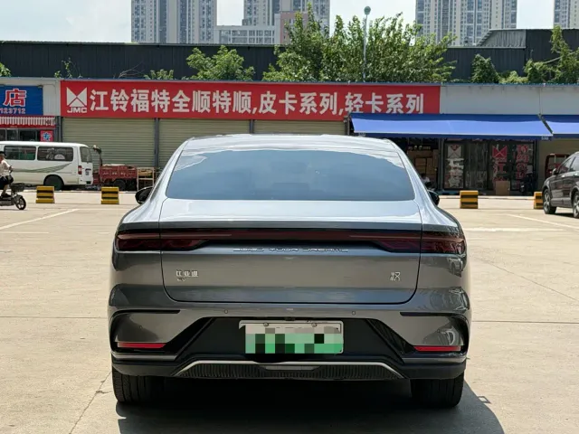 BYD Han — Фото автомобиля 12