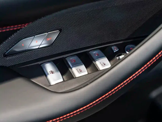 BMW M4 — Фото автомобиля 21