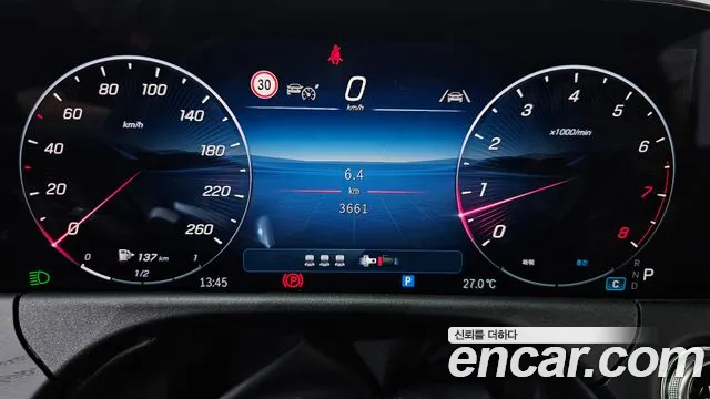 Mercedes-Benz E-Class — Фото автомобиля 8