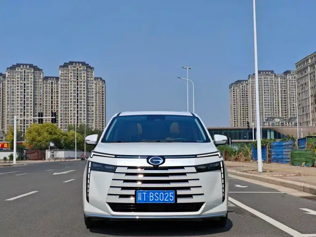 Фотография автомобиля — GAC Trumpchi E8