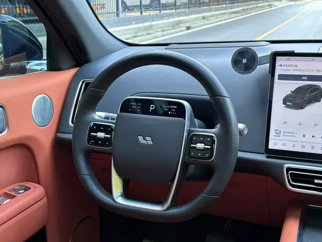 Li Auto L7 — Фото автомобиля 12