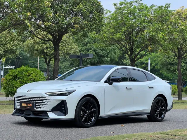 Фотография автомобиля — Changan UNI-V