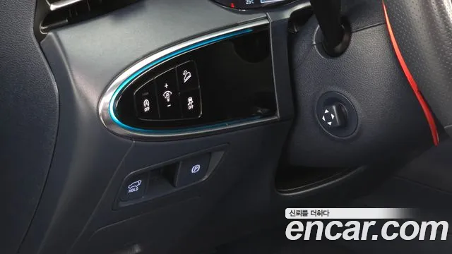 Genesis GV70 — Фото автомобиля 15