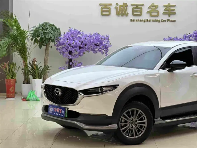 Mazda CX-30 EV — Фото автомобиля 2