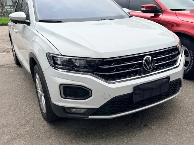 Volkswagen T-Roc — Фото автомобиля 3