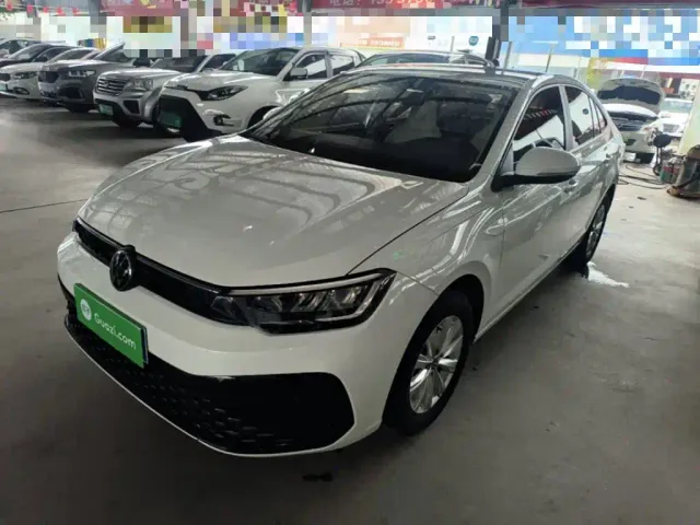 Фотография автомобиля — Volkswagen Lavida