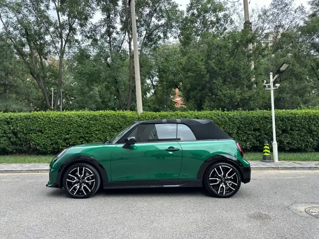 MINI Hatch — Фото автомобиля 3