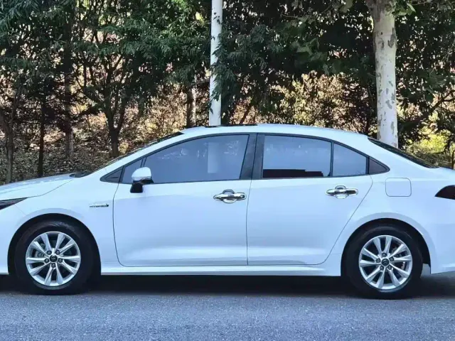 Toyota Corolla — Фото автомобиля 3