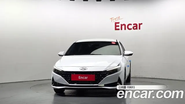 Hyundai AVANTE Avante (CN7) — Фото автомобиля 3