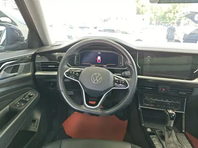 Volkswagen Passat — Фото автомобиля 10