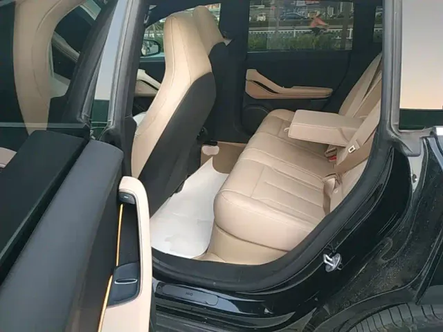 Nio ET5 Touring — Фото автомобиля 16
