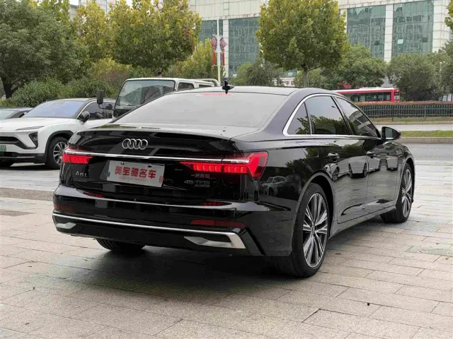 Audi A6L — Фото автомобиля 7