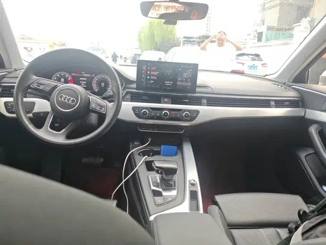 Audi A4L — Фото автомобиля 12