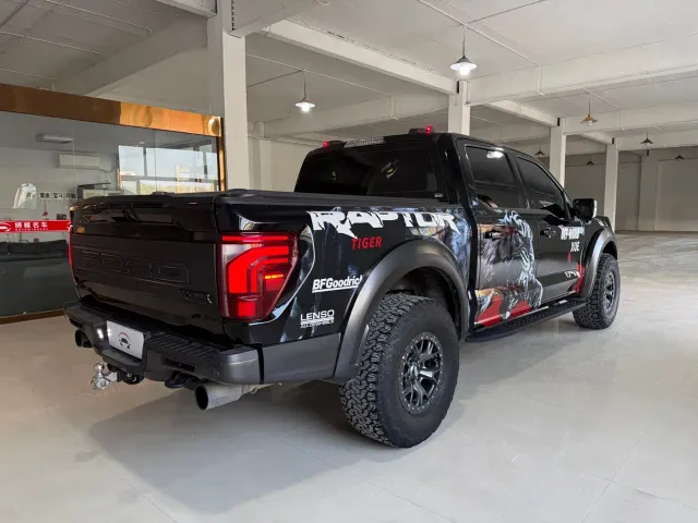 Ford F-150 Raptor — Фото автомобиля 4