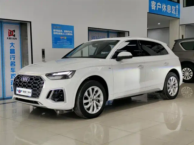 Фотография автомобиля — Audi Q5L