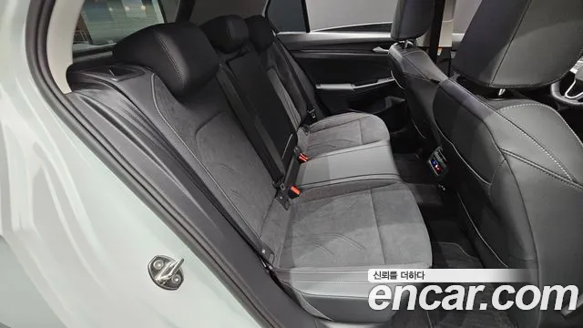 Volkswagen Golf Golf 8 поколение 2.0 TDI Prestige — Фото автомобиля 12