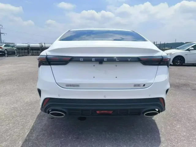 Geely Binrui — Фото автомобиля 8