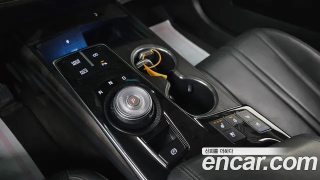 Kia K8 Hybrid — Фото автомобиля 9
