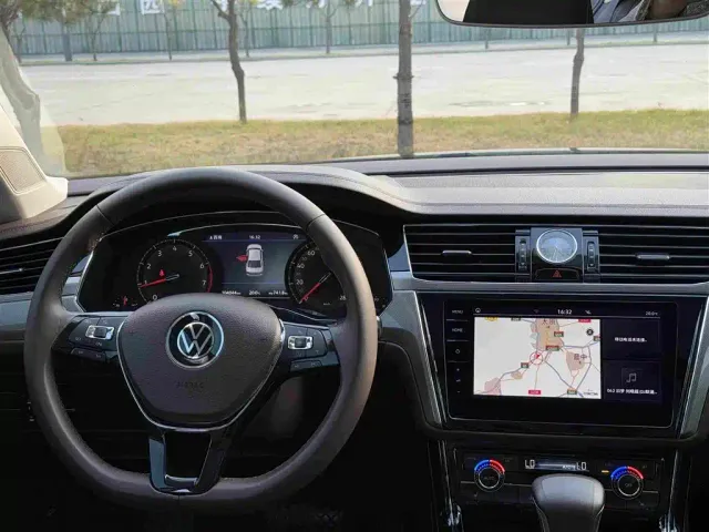 Volkswagen Phideon — Фото автомобиля 7