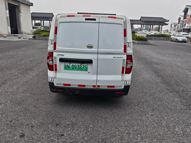 Maxus EV30 — Фото автомобиля 5