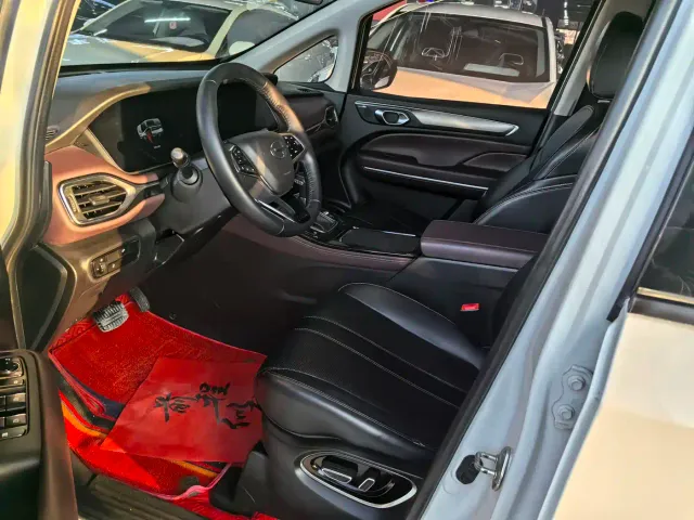 GAC Trumpchi M6 — Фото автомобиля 8