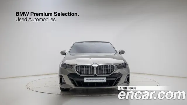 BMW 5-Series — Фото автомобиля 3