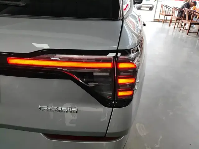 Ford Edge — Фото автомобиля 7