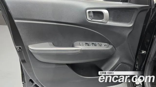 Hyundai Venue — Фото автомобиля 13