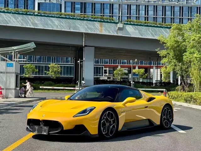 Maserati MC20 — Фото автомобиля 2
