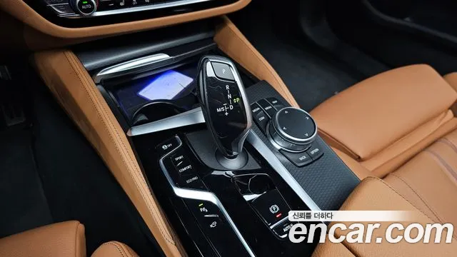 BMW 5 Series G30 — Фото автомобиля 12